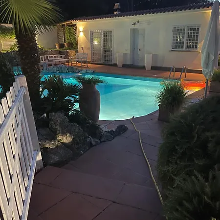 Di Lusso Con Piscina